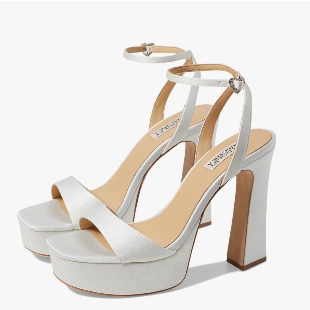 Badgley Mischka - Caia Pumps